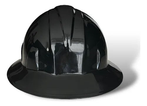 Casco de protección INFRA. Tipo ala ancha con suspensión de ajuste de matraca.