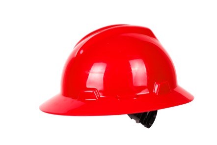 Casco de protección INFRA. Tipo ala ancha con suspensión de ajuste de matraca.